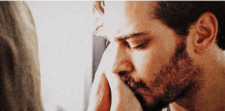 Bunların Hepsi Aşk Yada Birazı Belki Bir Kısmı Neden Öpüşüyoruz?